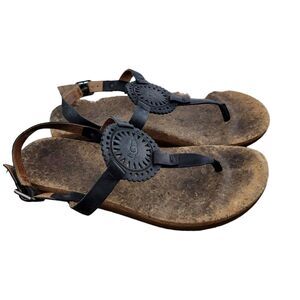 UGG Womens Sandals Auden II Black Leather Thong Size 8.5 Adjustable Ankle Strap